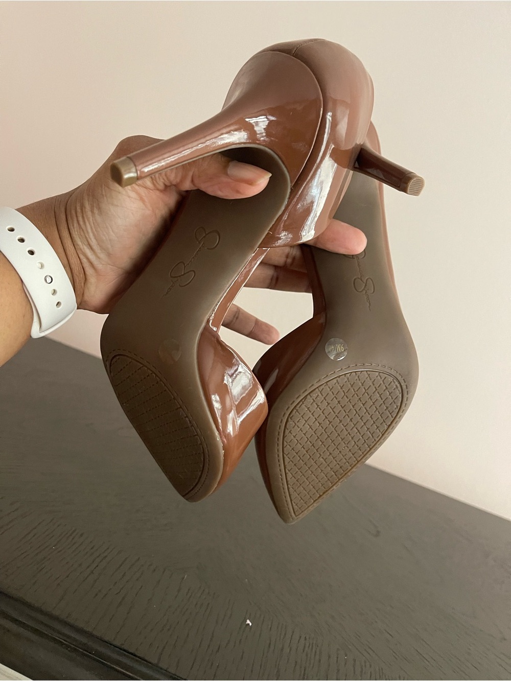 Jessica Simpson Brown Patent Pointed Toe High Heels - Picture 2 of 6